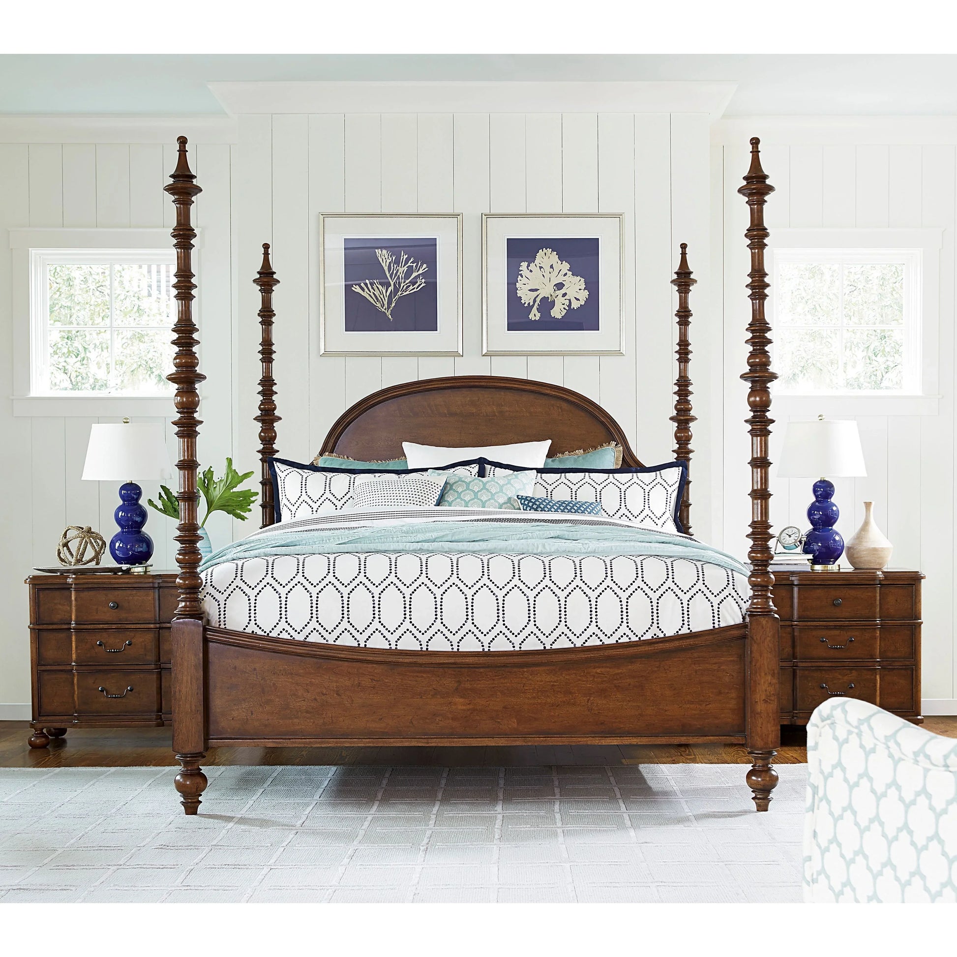Asprin Solid Wood Luxury Poster Bed in Brown