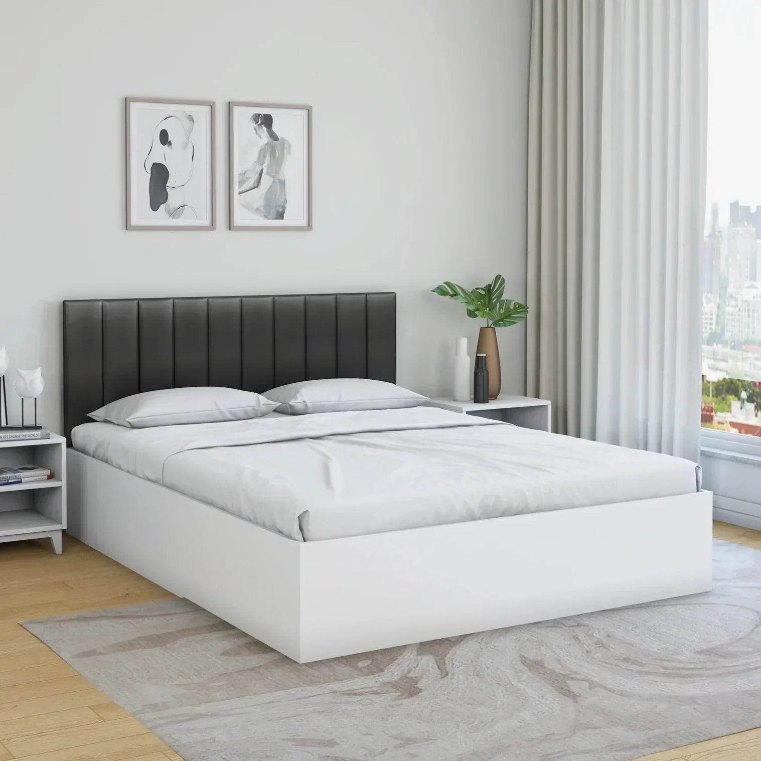 Unline Wood Luxury Upholstered Bed in Leatherette